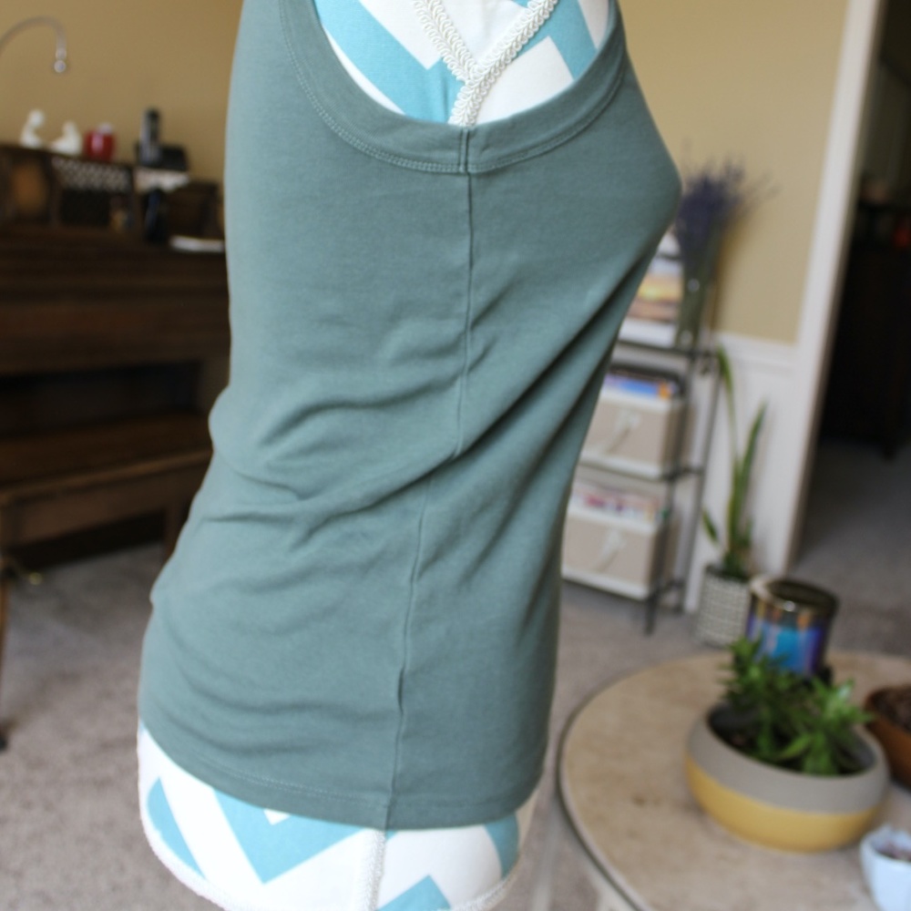 LOFT Tank Top - Picture 6 of 8